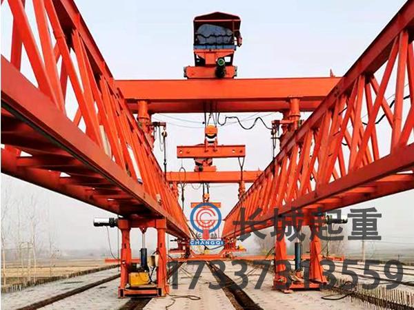 關于貨場龍門吊在吊裝構件時的注意事項