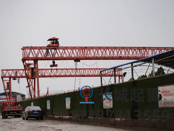 吊鉤式龍門吊的發(fā)展對操作人員的要求